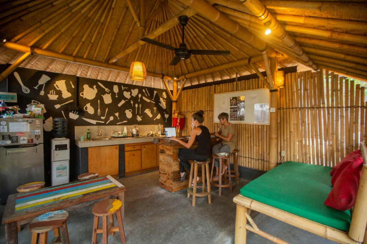 Salty Shakas Bamboo Stay Canggu Exterior photo